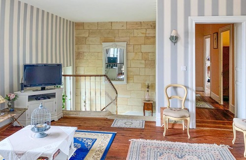 Saint-Christoly-Medoc House | 390 m² House ∙ 7 bedrooms ∙ 14 guests