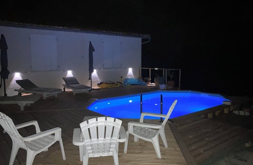 Brie-sous-Barbezieux Cottage | 4-bedroom cottage in serene Brie-sous-Barbezieux with WiFi
