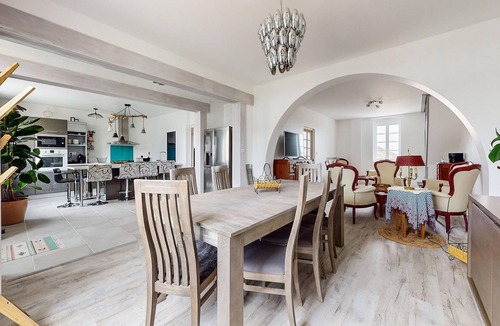 Jarnac House | 4 bedroom gorgeous home in Jarnac