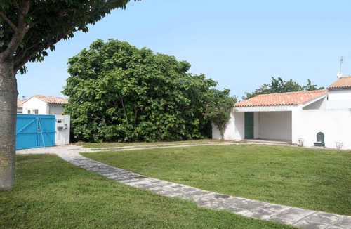 Sainte-Marie-de-Re House | 4 Bedrooms Private Vacation Home In Sainte-Marie-De-Ré