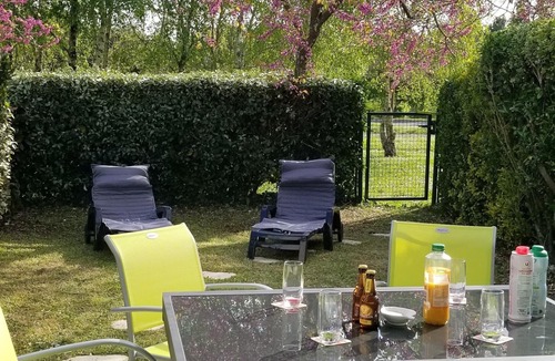 Vaux-sur-Mer House | 4* gîte 10 min walk from the beach, shared pool, WIFI, private garden, park