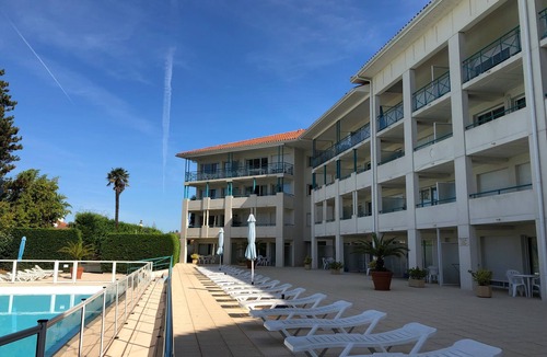 Ciboure Apartment | 4 people 2 rooms, terrace, residence with swimming pool - golf sea surf E