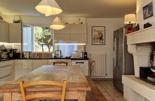 Saint-Pierre-d'Oleron House | 4 star villa 800m away from the beach, in the middle of a 6 hectar private field
