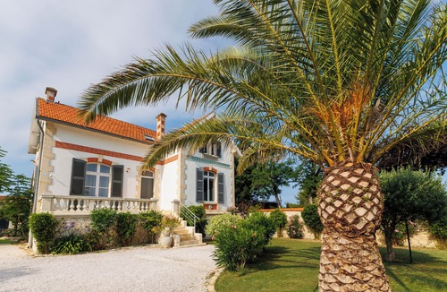 Port-des-Barques Villa | 4 star villa with sea view, islands, natural area, private heated pool, spa