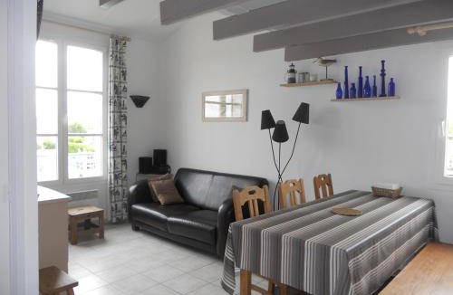 La Couarde-sur-Mer Apartment | 40 m² Apartment ∙ 4 bedrooms ∙ 7 guests