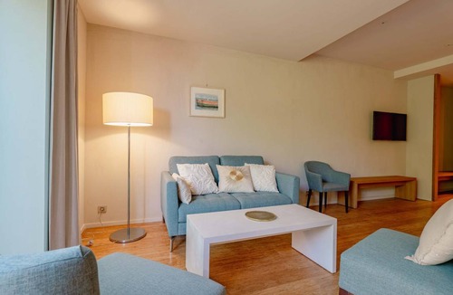 Carignan-de-Bordeaux Resort | 40 m² Private room ∙ 1 bedroom ∙ 2 guests