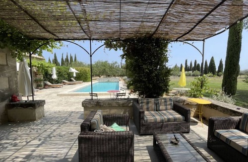 Eyragues House | 400 m² House ∙ 4 bedrooms ∙ 8 guests