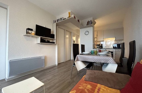 Port District Apartment | 42 m² Apartment ∙ 2 bedrooms ∙ 4 guests