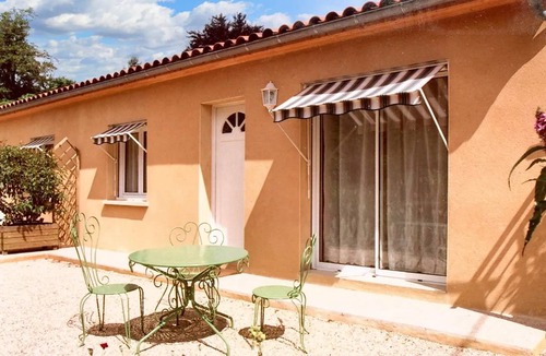 Sarlat-la-Caneda Villa | 42 m² Villa ∙ 1 bedroom ∙ 4 guests