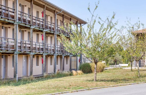 Jonzac Apartment | 43 m² Apartment ∙ 1 bedroom ∙ 7 guests