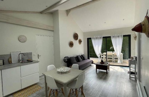 Eysines Apartment | 45 m² Apartment ∙ 1 bedroom ∙ 4 guests