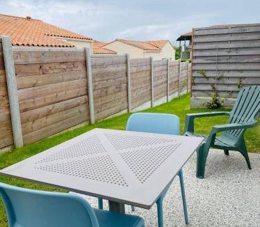 Jonzac Apartment | 45 m² Apartment ∙ 4 guests