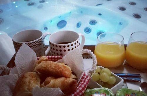 Tonnay-Charente Bed & Breakfast | 45 m² Bed and breakfast ∙ 3 guests
