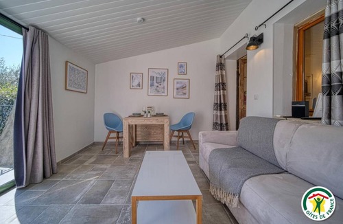 Mirabel-aux-Baronnies House | 45 m² Gîte ∙ 1 bedroom ∙ 2 guests