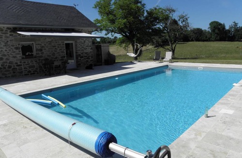Salon-la-Tour House | 45 m² Gîte ∙ 1 bedroom ∙ 2 guests