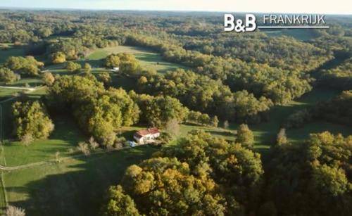 Saint-Pierre-de-Cole Bed & Breakfast | 46 m² Bed and breakfast ∙ 2 guests