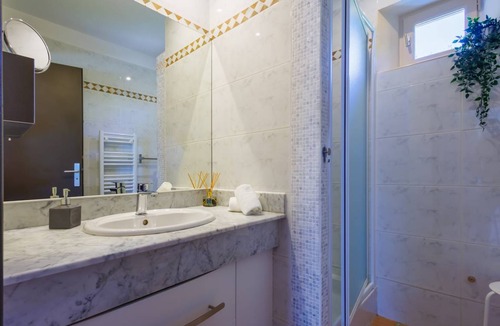 Gordes House | 48 m² House ∙ 2 bedrooms ∙ 4 guests