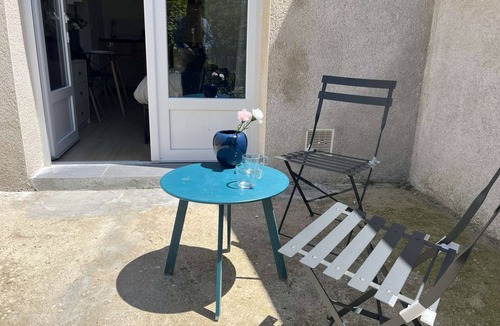 Chatellerault Apartment | 5-minute walk from TGV station