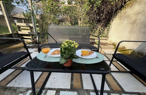 Chatellerault Apartment | 5-minute walk from TGV station