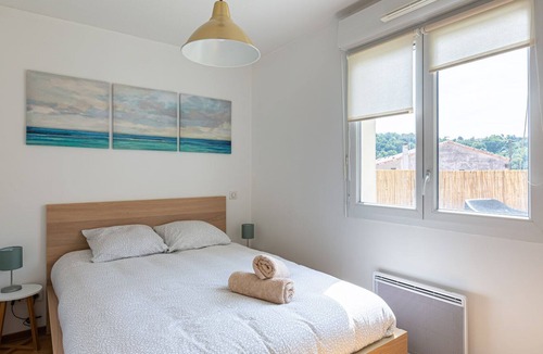Cenon Apartment | 5 minutes from the center of Bordeaux - Terrace - Pied tram