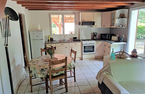Sainte-Eulalie-en-Born House | 50 m² Gîte ∙ 1 bedroom ∙ 3 guests