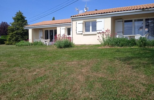 Prailles Other | 50 m² Accommodation ∙ 2 bedrooms ∙ 6 guests