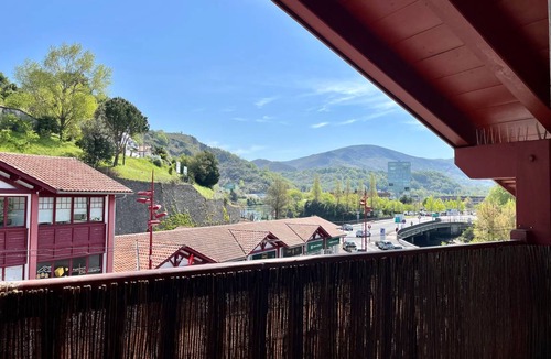 Urrugne Apartment | 50 m² Apartment ∙ 2 bedrooms ∙ 5 guests