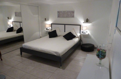 Latresne Apartment | 50 m² Apartment ∙ 2 bedrooms ∙ 4 guests