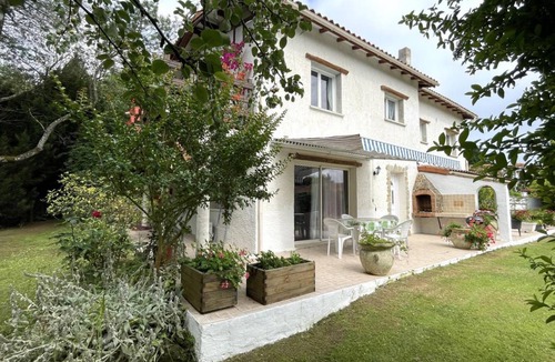 Saint-Pe-de-Leren House | 50 m² Gîte ∙ 1 bedroom ∙ 4 guests