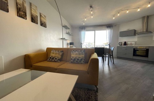 Aytre Apartment | 59 m² Apartment ∙ 2 bedrooms ∙ 4 guests