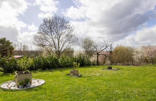 Saint-Martial-de-Valette Cottage | 60 m² Cabin ∙ 2 bedrooms ∙ 4 guests