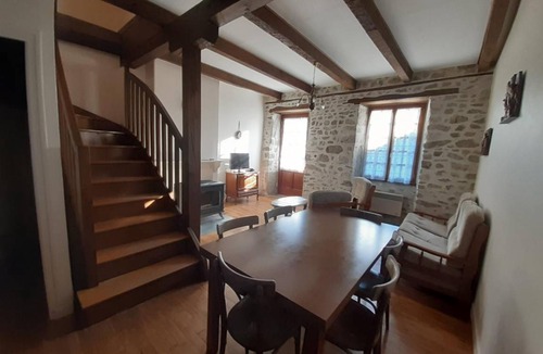 Lamaziere-Haute House | 60 m² Gîte ∙ 2 bedrooms ∙ 5 guests