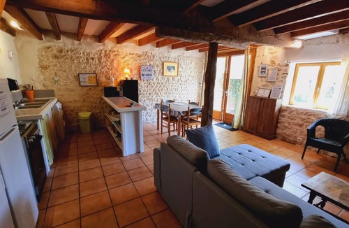 Saint-Just-Luzac House | 60 m² House ∙ 2 bedrooms ∙ 4 guests
