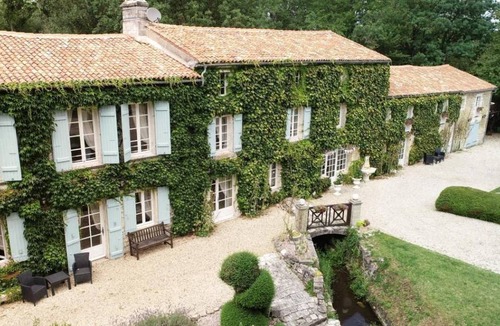 Annepont House | 600 m² House ∙ 10 bedrooms ∙ 24 guests