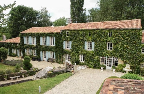 Annepont House | 600 m² House ∙ 10 bedrooms ∙ 24 guests