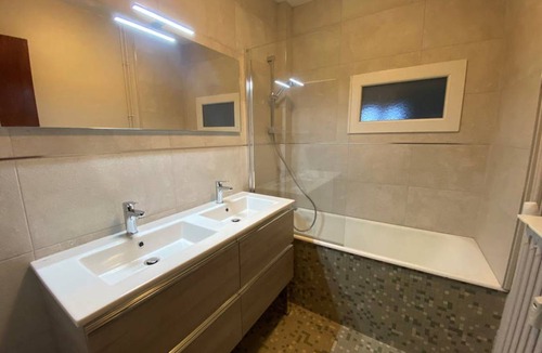 Poitiers Resort | 61 m² Private room ∙ 1 bedroom ∙ 5 guests