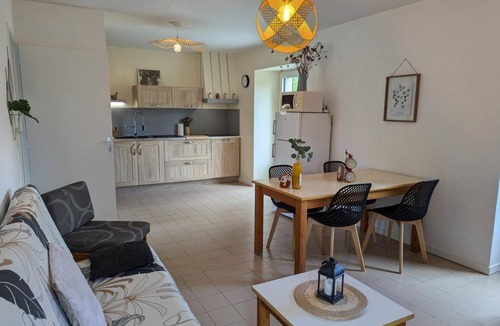 Saint-Maurice-des-Lions Cottage | 62 m² Cabin ∙ 2 bedrooms ∙ 6 guests