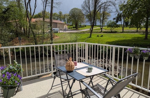 Saint-Maurice-des-Lions Cottage | 62 m² Cabin ∙ 2 bedrooms ∙ 6 guests