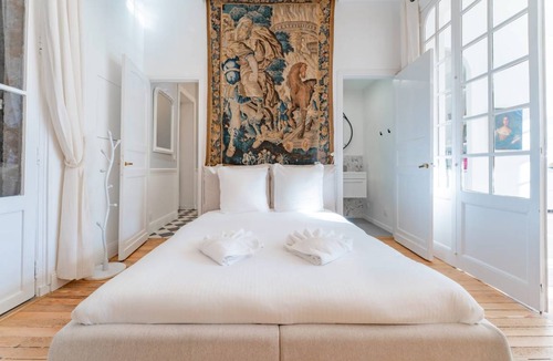 Hotel de Ville - Quinconces Apartment | 65 m² Apartment ∙ 1 bedroom ∙ 4 guests