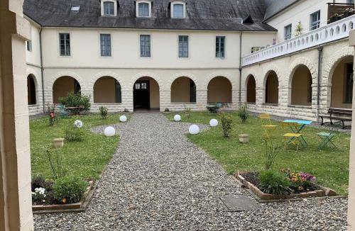 Orthez Apartment | 65 m² Apartment ∙ 2 bedrooms ∙ 5 guests