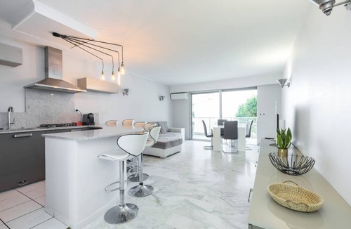 Saint-Laurent-du-Var Apartment | 66 m² Apartment ∙ 2 bedrooms ∙ 4 guests