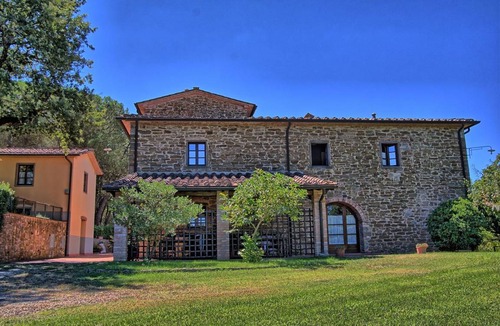 Bucine Villa | 660 m² Villa ∙ 9 bedrooms ∙ 17 guests