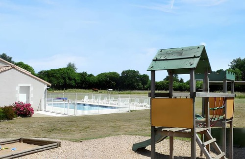 Saint-Vincent-la-Chatre House | 70 m² House ∙ 2 bedrooms ∙ 6 guests