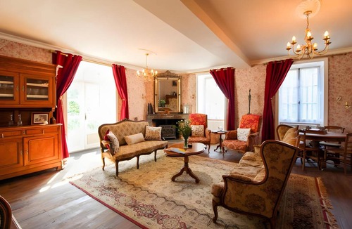 Saivres Apartment | 70 m² Apartment ∙ 2 bedrooms ∙ 4 guests