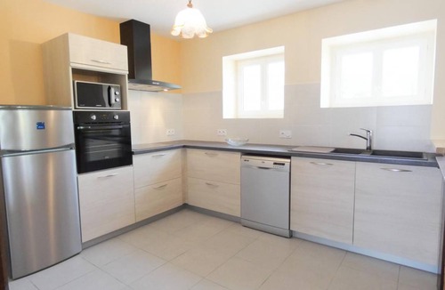 Angoume House | 70 m² Gîte ∙ 2 bedrooms ∙ 5 guests