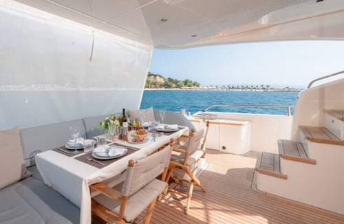 Split Boat Rental | 70 m² Houseboat ∙ 4 bedrooms ∙ 8 guests