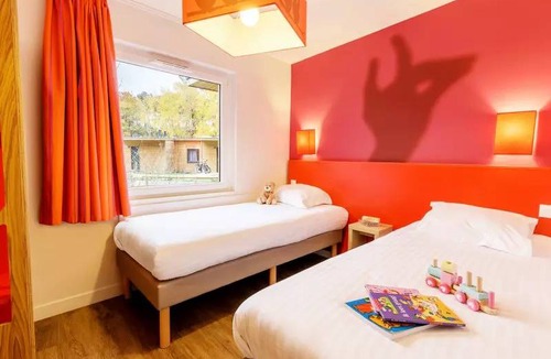 Curcay-sur-Dive House | 70 m² Mobile home ∙ 3 bedrooms ∙ 6 guests