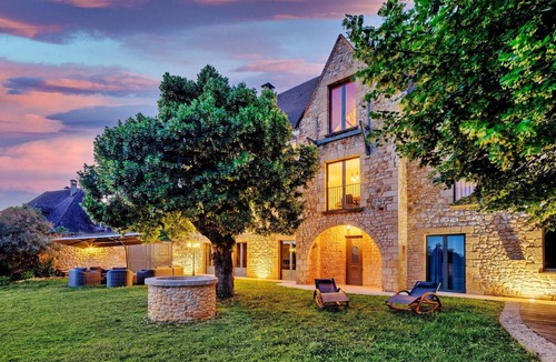 Sarlat-la-Caneda House | 700 m² House ∙ 7 bedrooms ∙ 14 guests