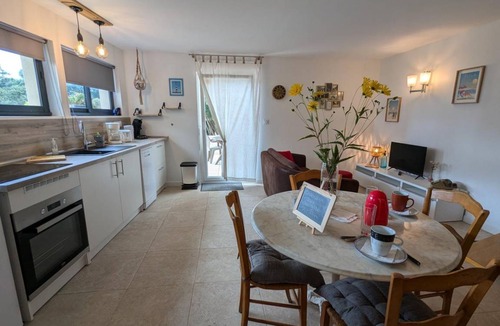 Baignes-Sainte-Radegonde Cottage | 72 m² Cabin ∙ 2 bedrooms ∙ 4 guests