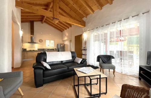 Saint-Pee-sur-Nivelle House | 72 m² Gîte ∙ 2 bedrooms ∙ 4 guests